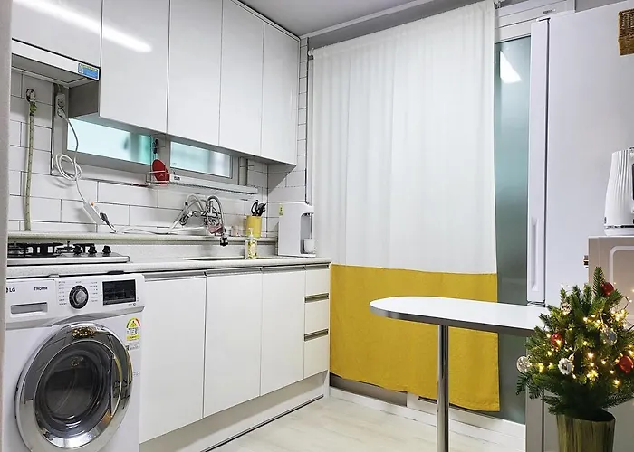Underhill Apartment