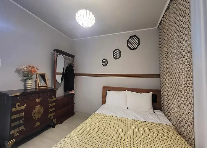 Underhill Apartment